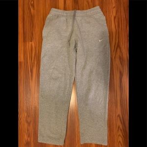 Men’s Nike warm up pants